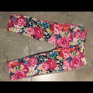 Women flower business pants!